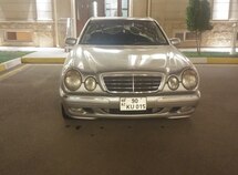 Mercedes E 320