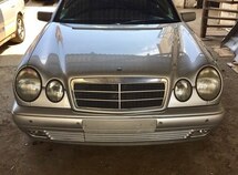Mercedes E 200