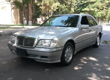 Mercedes C 240