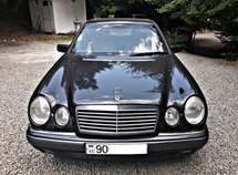 Mercedes E 320