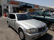 Mercedes C 240