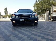 Mercedes E 220