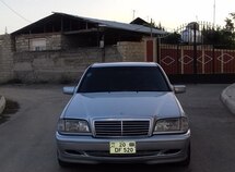 Mercedes C 230