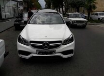 Mercedes E 350