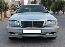 Mercedes C 200