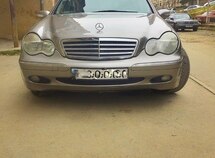 Mercedes C 240