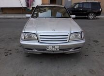 Mercedes C 200