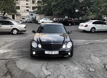 Mercedes E 230
