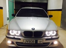 BMW 523