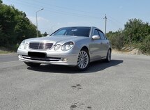 Mercedes E 240