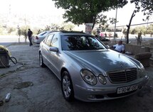 Mercedes E 320