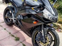 Yamaha YZF-R1