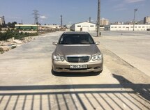 Mercedes C 320