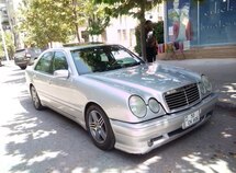 Mercedes E 320