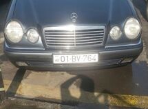 Mercedes E 200