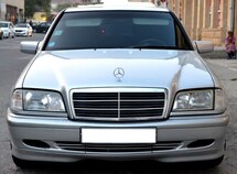 Mercedes C 180