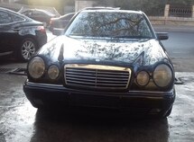 Mercedes E 240