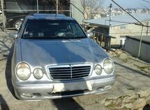 Mercedes E 320