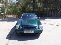 Mercedes E 220