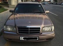 Mercedes C 180
