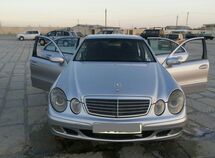 Mercedes E 220