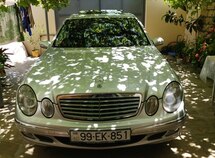 Mercedes E 220