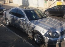 Mercedes S 320