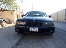 BMW 528