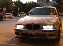 BMW 528