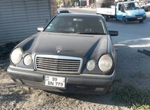 Mercedes E 240