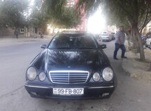 Mercedes E 220