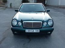 Mercedes E 240