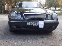 Mercedes E 220