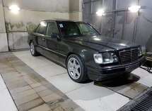 Mercedes E 220