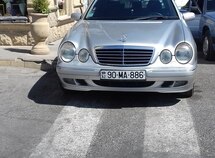 Mercedes E 240
