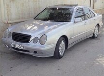 Mercedes E 220