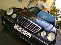 Mercedes E 240