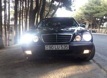 Mercedes E 220