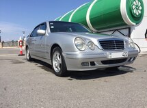 Mercedes E 240