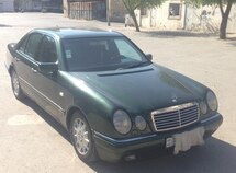 Mercedes E 240
