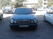Mercedes E 240