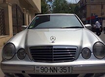 Mercedes E 220