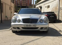 Mercedes E 240