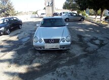 Mercedes E 320