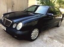 Mercedes E 220