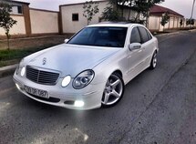 Mercedes E 320