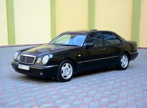 Mercedes E 240