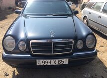 Mercedes E 300