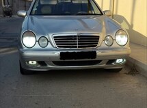 Mercedes E 320