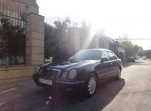 Mercedes E 240